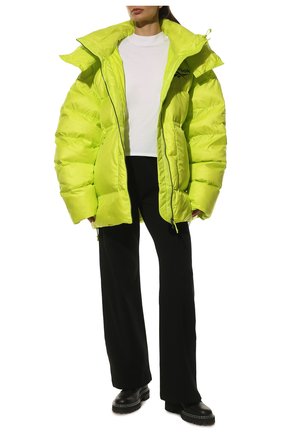 Женский пуховик reebok x monochrome REEBOK зеленого цвета по цене 24470 руб., арт. HF0282 | Фото 2 Женский пуховик reebok x monochrome REEBOK зеленого цвета, арт. HF0282 | Фото 2 (Материал утеплителя: Пух и перо; Рукава: Длинные; Материал внешний: Полиэстер, Синтетический материал; Длина (верхняя одежда): До середины бедра; Кросс-КТ: Пуховик)
