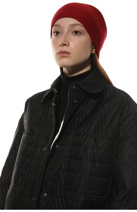 Женская кашемировая шапка TEGIN красного цвета, арт. 3766A | Фото 2 (Материал: Шерсть, Текстиль, Кашемир; Региональные ограничения белый список (Axapta Mercury): RU)