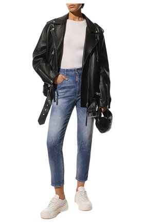 Женские джинсы DSQUARED2 голубого цвета по цене 49800 руб., арт. S75LB0614/S30595 | Фото 2 Женские джинсы DSQUARED2 голубого цвета, арт. S75LB0614/S30595 | Фото 2 (Длина (брюки, джинсы): Укороченные; Материал внешний: Хлопок, Деним; Стили: Гранж; Кросс-КТ: Деним; Силуэт Ж (брюки и джинсы): Слим)