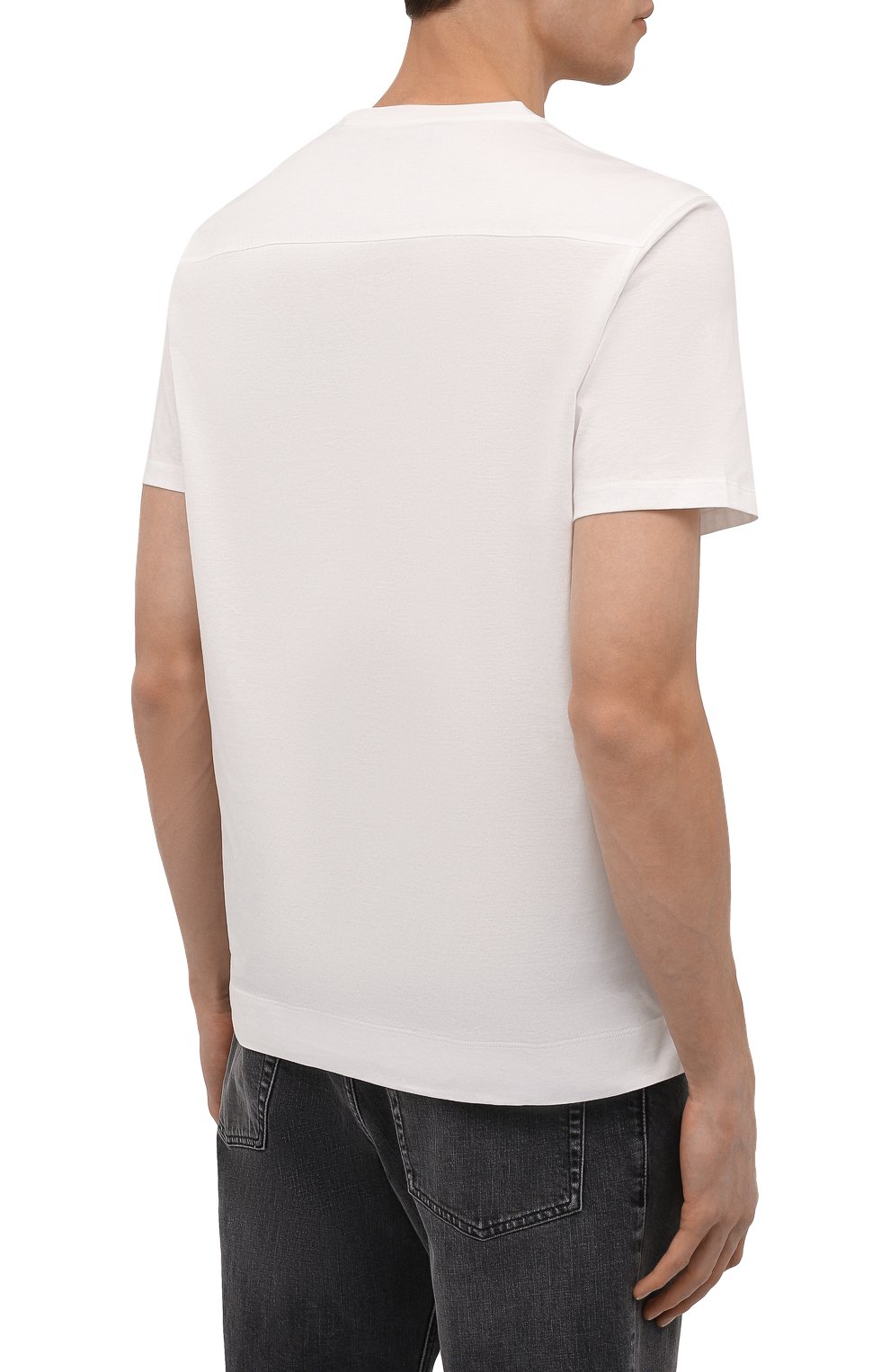 Мужская хлопковая футболка LIMITATO белого цвета, арт. CLASSIC/T-SHIRT | Фото 4 (Принт: Без принта; Рукава: Короткие; Длина (для топов): Стандартные; Материал внешний: Хлопок; Стили: Минимализм)