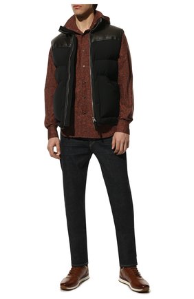 Мужская хлопковая рубашка KITON бордового цвета по цене 63400 руб., арт. UMCMARH0807803 | Фото 2 Мужская хлопковая рубашка KITON бордового цвета, арт. UMCMARH0807803 | Фото 2 (Рукава: Длинные; Длина (для топов): Стандартные; Материал внешний: Хлопок; Случай: Повседневный; Воротник: С капюшоном; Принт: С принтом; Стили: Кэжуэл)
