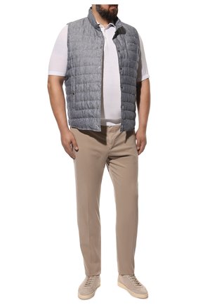 Мужской пуховый жилет BRUNELLO CUCINELLI синего цвета по цене 157000 руб., арт. MW4591711W | Фото 2 Мужской пуховый жилет BRUNELLO CUCINELLI синего цвета, арт. MW4591711W | Фото 2 (Материал утеплителя: Пух и перо; Материал подклада: Синтетический материал; Длина (верхняя одежда): Короткие; Материал внешний: Растительное волокно, Лен; Кросс-КТ: Куртка, Пуховик; Стили: Кэжуэл; Big sizes: Big Sizes)