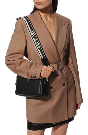 Женская сумка flou PRADA черного цвета, арт. 1BH082-2DKV-F0002-3OM | Фото 2 (Материал: Натуральная кожа; Размер: small; Ремень/цепочка: На ремешке; Сумки-технические: Сумки через плечо)