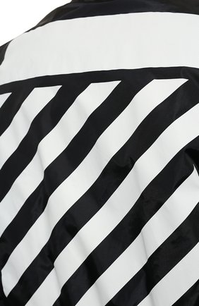 Женский утепленный бомбер OFF-WHITE черного цвета, арт. 0WEH017C99FAB002 | Фото 5 (Кросс-КТ: Куртка, Утепленный, бомбер; Рукава: Длинные; Материал внешний: Синтетический материал; Стили: Спорт-шик; Длина (верхняя одежда): Короткие; Материал подклада: Вискоза)