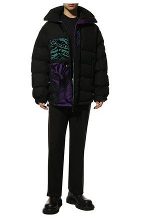 Мужская пуховик DOLCE & GABBANA черного цвета по цене 276000 руб., арт. I9AD8Z/G7CY8 | Фото 2 Мужская пуховик DOLCE & GABBANA черного цвета, арт. I9AD8Z/G7CY8 | Фото 2 (Рукава: Длинные; Длина (верхняя одежда): До середины бедра; Материал внешний: Синтетический материал; Материал подклада: Синтетический материал; Кросс-КТ: Куртка; Мужское Кросс-КТ: пуховик-короткий; Стили: Гламурный)