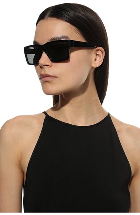 Женские солнцезащитные очки PRADA черного цвета, арт. 09YS-1AB5S0 | Фото 2 (Тип очков: С/з; Кросс-КТ: С/з-унисекс; Оптика Гендер: оптика-унисекс; Очки форма: Прямоугольные)