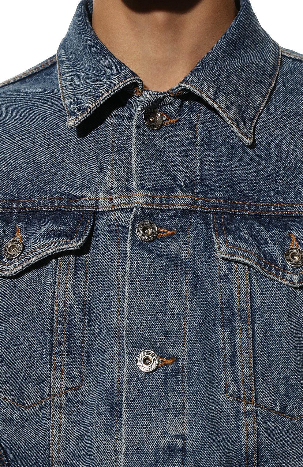 Мужская джинсовая куртка OFF-WHITE синего цвета, арт. 0MYE079C99DEN006 | Фото 5 (Кросс-КТ: Куртка, Деним; Рукава: Длинные; Стили: Гранж; Материал внешний: Хлопок, Деним; Длина (верхняя одежда): Короткие)
