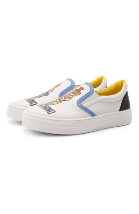 Детские кожаные слипоны MOSCHINO белого цвета по цене 27850 руб., арт. 70307/KIPS/GINEV./KIPS/KIPS/28-35 | Фото 1 Детские кожаные слипоны MOSCHINO белого цвета, арт. 70307/KIPS/GINEV./KIPS/KIPS/28-35 | Фото 1 (Материал внутренний: Натуральная кожа; Материал внешний: Кожа)