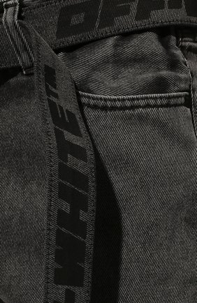 Мужские джинсовые шорты OFF-WHITE темно-серого цвета, арт. 0MYC005C99DEN001 | Фото 5 (Длина Шорты М: До колена; Принт: Без принта; Случай: Повседневный; Материал внешний: Хлопок, Деним; Стили: Кэжуэл)