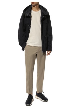 Мужские хлопковые брюки MONCLER бежевого цвета по цене 42600 руб., арт. H1-091-2A000-30-59621 | Фото 2 Мужские хлопковые брюки MONCLER бежевого цвета, арт. H1-091-2A000-30-59621 | Фото 2 (Длина (брюки, джинсы): Стандартные; Материал внешний: Хлопок; Случай: Повседневный; Стили: Кэжуэл; Силуэт М (брюки): Чиносы)
