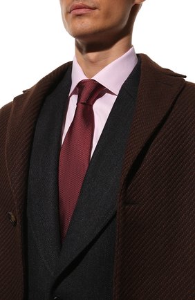 Мужской шелковый галстук BRIONI красного цвета, арт. 062I00/P1462 | Фото 2 (Принт: Без принта; Материал: Текстиль, Шелк)