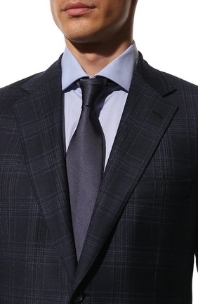 Мужской шелковый галстук BRIONI темно-синего цвета, арт. 062V00/P1415 | Фото 2 (Материал: Текстиль, Шелк; Принт: Без принта)