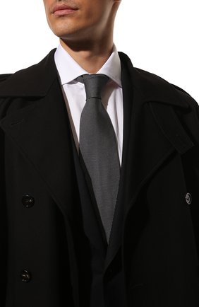 Мужской шелковый галстук TOM FORD серого цвета, арт. 3TF20/XTF | Фото 2 (Материал: Текстиль, Шелк; Принт: С принтом)