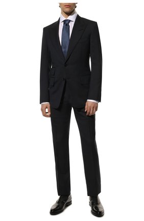 Мужской шерстяной костюм TOM FORD темно-синего цвета по цене 379500 руб., арт. 311R22/21AL43 | Фото 1 Мужской шерстяной костюм TOM FORD темно-синего цвета, арт. 311R22/21AL43 | Фото 1 (Материал внешний: Шерсть; Материал подклада: Купро, Шелк; Костюмы М: Однобортный; Стили: Классический; Рукава: Длинные)