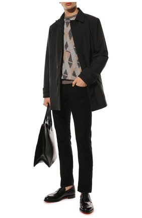Мужской плащ BRIONI черного цвета по цене 299500 руб., арт. SHN70L/P1A0K | Фото 2 Мужской плащ BRIONI черного цвета, арт. SHN70L/P1A0K | Фото 2 (Материал внешний: Шерсть, Синтетический материал; Стили: Классический; Длина (верхняя одежда): До середины бедра; Рукава: Длинные; Мужское Кросс-КТ: Плащ-верхняя одежда)