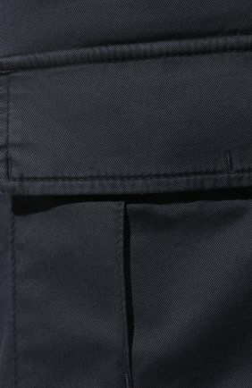 Мужские шорты BRUNELLO CUCINELLI синего цвета, арт. M289LV0310 | Фото 5 (Силуэт М (брюки): Карго; Длина Шорты М: До колена; Принт: Без принта; Случай: Повседневный; Материал внешний: Хлопок; Стили: Кэжуэл)