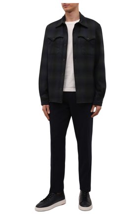 Мужские кожаные кеды SANTONI темно-синего цвета по цене 46650 руб., арт. MBCD21640BARTESMU82 | Фото 2 Мужские кожаные кеды SANTONI темно-синего цвета, арт. MBCD21640BARTESMU82 | Фото 2 (Материал утеплителя: Без утеплителя; Материал внешний: Кожа; Материал внутренний: Натуральная кожа; Подошва: Массивная; Региональные ограничения белый список (Axapta Mercury): RU; Стили: Классический; Длина стельки: 27,6, 28, 28,5, 28,9, 24,2, 24,7, 25,1, 25,5, 25,9, 26,4, 26,8, 27,2)