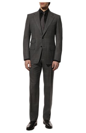 Мужской шерстяной костюм TOM FORD серого цвета по цене 386500 руб., арт. 332R00/21AA43 | Фото 1 Мужской шерстяной костюм TOM FORD серого цвета, арт. 332R00/21AA43 | Фото 1 (Костюмы М: Однобортный; Материал подклада: Купро, Шелк; Стили: Классический; Материал внешний: Шерсть; Рукава: Длинные; Региональные ограничения белый список (Axapta Mercury): RU)