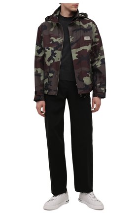 Мужская куртка DOLCE & GABBANA хаки цвета по цене 215000 руб., арт. G9VE1T/HUMC5 | Фото 2 Мужская куртка DOLCE & GABBANA хаки цвета, арт. G9VE1T/HUMC5 | Фото 2 (Длина (верхняя одежда): Короткие; Рукава: Длинные; Материал внешний: Синтетический материал; Кросс-КТ: Куртка, Ветровка; Стили: Милитари; Региональные ограничения белый список (Axapta Mercury): RU)