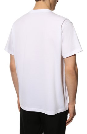 Мужская хлопковая футболка BURBERRY белого цвета, арт. 8049457 | Фото 4 (Рукава: Короткие; Длина (для топов): Стандартные; Принт: С принтом; Материал внешний: Хлопок; Стили: Кэжуэл)