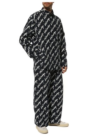 Мужские хлопковые брюки BALENCIAGA темно-синего цвета по цене 93650 руб., арт. 681819/TLLJ4 | Фото 2 Мужские хлопковые брюки BALENCIAGA темно-синего цвета, арт. 681819/TLLJ4 | Фото 2 (Длина (брюки, джинсы): Стандартные; Материал внешний: Хлопок; Случай: Повседневный; Стили: Гранж)