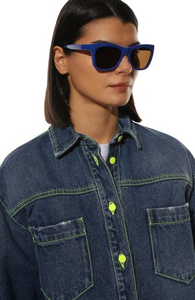 Женские солнцезащитные очки BALENCIAGA синего цвета, арт. 658749/T0007 | Фото 2 (Тип очков: С/з; Очки форма: Квадратные)