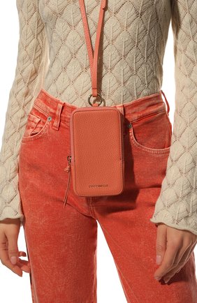 Кожаный чехол tresor для iphone COCCINELLE кораллового цвета, арт. E2 LJF 17 22 01 | Фото 2 (Женское Кросс-КТ: Кожа iPhone; Материал: Натуральная кожа)