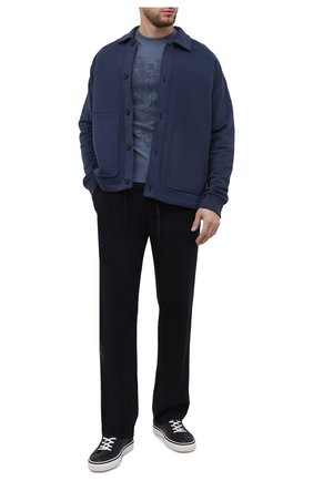 Мужская хлопковая футболка ERMENEGILDO ZEGNA тёмно-голубого цвета по цене 47650 руб., арт. UZ335/706H | Фото 2 Мужская хлопковая футболка ERMENEGILDO ZEGNA тёмно-голубого цвета, арт. UZ335/706H | Фото 2 (Длина (для топов): Стандартные; Материал внешний: Хлопок; Рукава: Короткие; Принт: С принтом; Стили: Кэжуэл)