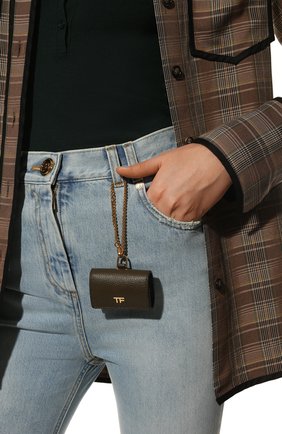 Кожаный чехол для airpods pro TOM FORD хаки цвета по цене 42650 руб., арт. S0408T-LCL095 | Фото 2 Кожаный чехол для airpods pro TOM FORD хаки цвета, арт. S0408T-LCL095 | Фото 2 (Материал: Натуральная кожа)