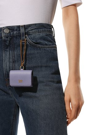 Кожаный чехол для airpods pro TOM FORD сиреневого цвета по цене 42650 руб., арт. S0408T-LCL095 | Фото 2 Кожаный чехол для airpods pro TOM FORD сиреневого цвета, арт. S0408T-LCL095 | Фото 2 (Материал: Натуральная кожа; Женское Кросс-КТ: Кожа AirPods)
