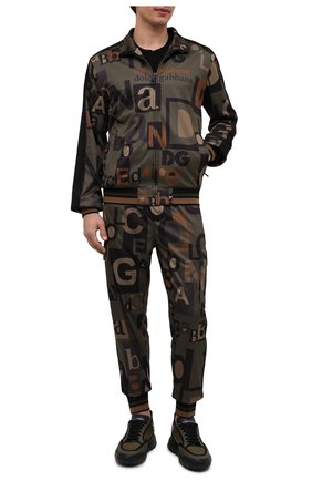 Мужской толстовка DOLCE & GABBANA хаки цвета по цене 109500 руб., арт. G9WS4T/FSSG9 | Фото 2 Мужской толстовка DOLCE & GABBANA хаки цвета, арт. G9WS4T/FSSG9 | Фото 2 (Рукава: Длинные; Стили: Милитари; Материал внешний: Синтетический материал; Мужское Кросс-КТ: Толстовка-одежда; Длина (для топов): Стандартные; Материал подклада: Синтетический материал)