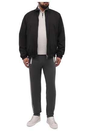 Мужские хлопковые джоггеры KITON темно-серого цвета по цене 267000 руб., арт. UK1157L | Фото 2 Мужские хлопковые джоггеры KITON темно-серого цвета, арт. UK1157L | Фото 2 (Материал внешний: Хлопок; Длина (брюки, джинсы): Стандартные; Силуэт М (брюки): Джоггеры; Стили: Спорт-шик; Big sizes: Big Sizes)