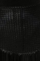 Женская кожаная юбка CHLOÉ черного цвета, арт. CHC22SCJ06209 | Фото 5 (Стили: Гранж; Женское Кросс-КТ: Юбка-одежда; Материал внешний: Натуральная кожа; Длина Ж (юбки, платья, шорты): Макси; Материал подклада: Шелк)