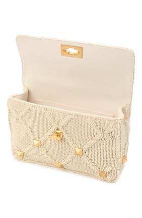 Женская сумка roman stud large VALENTINO кремвого цвета по цене 291000 руб., арт. XW2B0I60/ZDA | Фото 5 Женская сумка roman stud large VALENTINO кремвого цвета, арт. XW2B0I60/ZDA | Фото 5 (Сумки-технические: Сумки через плечо, Сумки top-handle; Ремень/цепочка: На ремешке; Материал: Текстиль; Размер: large)
