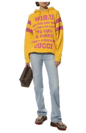 Женский хлопковое худи GUCCI желтого цвета по цене 108000 руб., арт. 683276/XJD3E | Фото 2 Женский хлопковое худи GUCCI желтого цвета, арт. 683276/XJD3E | Фото 2 (Материал внешний: Хлопок; Рукава: Длинные; Длина (для топов): Стандартные; Женское Кросс-КТ: Худи-одежда; Стили: Спорт-шик)