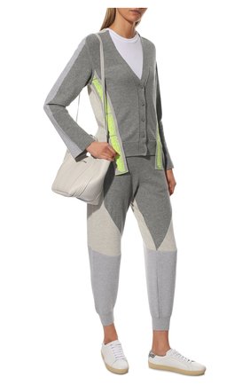 Женский шерстяной кардиган STELLA MCCARTNEY серого цвета по цене 89950 руб., арт. 604253/S2301 | Фото 2 Женский шерстяной кардиган STELLA MCCARTNEY серого цвета, арт. 604253/S2301 | Фото 2 (Длина (для топов): Стандартные; Рукава: Длинные; Материал внешний: Шерсть; Женское Кросс-КТ: кардиган-трикотаж; Стили: Кэжуэл)