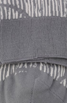 Мужские хлопковые носки FALKE серого цвета, арт. 12473. | Фото 2 (Материал внешний: Хлопок; Кросс-КТ: бельё)