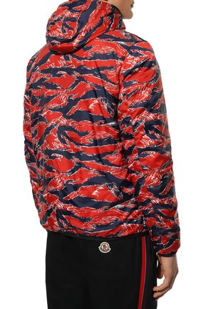 Мужская двусторонняя пуховая куртка bressay MONCLER красного цвета, арт. H1-091-1A000-08-M1601 | Фото 4 (Кросс-КТ: Куртка; Рукава: Длинные; Материал внешний: Синтетический материал; Стили: Спорт-шик; Мужское Кросс-КТ: Куртка-верхняя одежда; Материал подклада: Синтетический материал; Длина (верхняя одежда): Короткие; Материал утеплителя: Пух и перо)