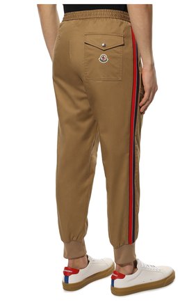 Мужские хлопковые джоггеры MONCLER темно-бежевого цвета, арт. H1-091-2A000-32-57448 | Фото 4 (Длина (брюки, джинсы): Стандартные; Материал внешний: Хлопок; Стили: Спорт-шик; Силуэт М (брюки): Джоггеры)
