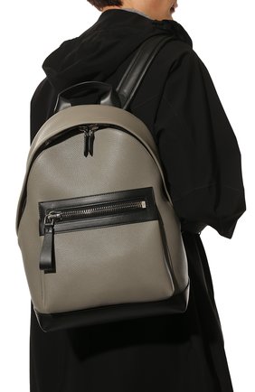 Мужской кожаный рюкзак TOM FORD серого цвета, арт. H0397P-LCL213 | Фото 2 (Материал: Натуральная кожа; Размер: large; Стили: Классический)