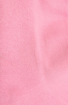 Мужские хлопковые носки VERSACE розового цвета, арт. 1001543/1A01189 | Фото 2 (Материал внешний: Хлопок; Кросс-КТ: бельё)