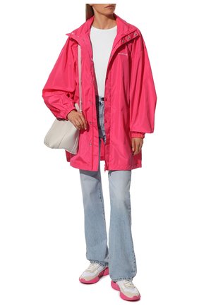 Женская куртка BALENCIAGA розового цвета, арт. 681428/TL006 | Фото 2 (Рукава: Длинные; Материал внешний: Синтетический материал; Материал подклада: Синтетический материал; Длина (верхняя одежда): До середины бедра; Стили: Спорт-шик; Кросс-КТ: Куртка)