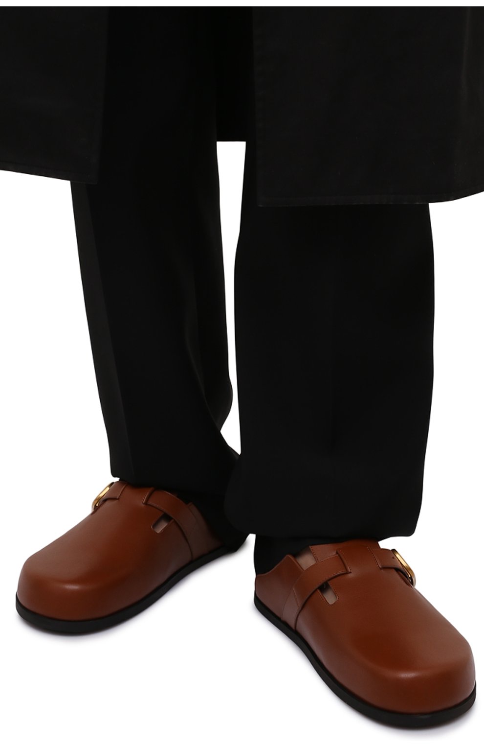 Мужские кожаные сабо VALENTINO коричневого цвета, арт. XY2S0E69/BEK | Фото 3 (Материал внешний: Кожа; Материал внутренний: Натуральная кожа; Длина стельки: 25,6, 26,3, 27,0, 27,6, 28,3, 29,0, 29,6)