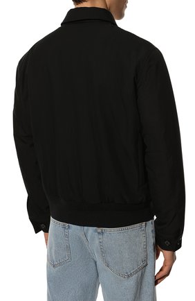 Мужской утепленный бомбер BURBERRY черного цвета, арт. 8050688 | Фото 4 (Кросс-КТ: Куртка; Рукава: Длинные; Принт: Без принта; Материал внешний: Синтетический материал, Хлопок; Мужское Кросс-КТ: утепленные куртки; Длина (верхняя одежда): Короткие; Материал подклада: Хлопок; Стили: Кэжуэл)