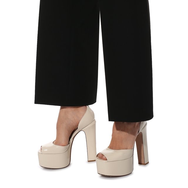 фото Кожаные босоножки tan-go valentino