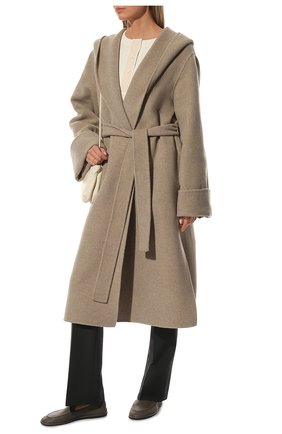 Женское пальто из кашемира и шерсти THE ROW бежевого цвета, арт. 6001W2153 | Фото 2 (Длина (верхняя одежда): Длинные; Рукава: Длинные; Материал внешний: Кашемир, Шерсть; 1-2-бортные: Однобортные; Стили: Кэжуэл)
