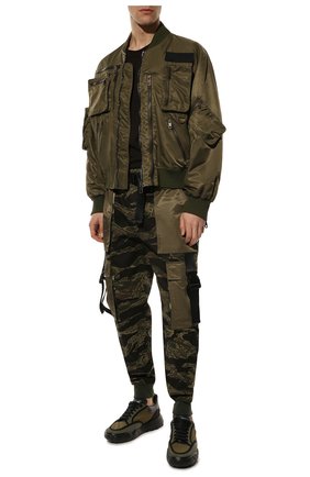 Мужской утепленный бомбер DOLCE & GABBANA хаки цвета по цене 239500 руб., арт. G9WR5T/GEY26 | Фото 2 Мужской утепленный бомбер DOLCE & GABBANA хаки цвета, арт. G9WR5T/GEY26 | Фото 2 (Длина (верхняя одежда): Короткие; Рукава: Длинные; Материал внешний: Синтетический материал; Материал подклада: Вискоза; Мужское Кросс-КТ: утепленные куртки; Кросс-КТ: Куртка; Стили: Милитари; Принт: Без принта)