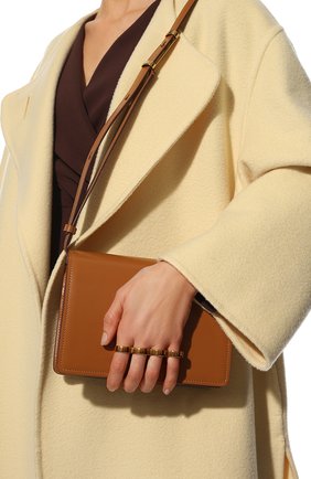 Женская сумка knuckle ALEXANDER MCQUEEN коричневого цвета, арт. 686436/DYTX3 | Фото 2 (Материал: Натуральная кожа; Размер: small; Ремень/цепочка: На ремешке; Сумки-технические: Сумки через плечо)