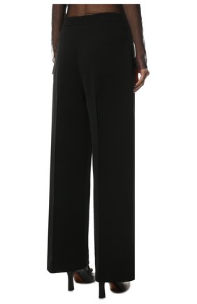 Женские брюки THE ROW черного цвета, арт. 6026K314 | Фото 4 (Силуэт Ж (брюки и джинсы): Широкие; Длина (брюки, джинсы): Стандартные; Женское Кросс-КТ: Брюки-одежда; Материал внешний: Синтетический материал; Стили: Кэжуэл)