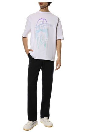 Мужская хлопковая футболка COMME DES FUCKDOWN белого цвета, арт. CDFU1577STMM | Фото 2 (Материал внешний: Хлопок; Длина (для топов): Стандартные; Принт: С принтом; Стили: Гранж; Рукава: Короткие)